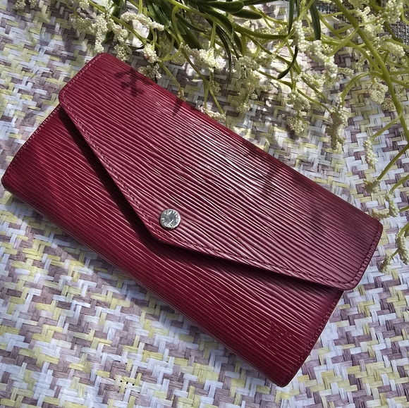 Authentic Louis Vuitton Red Epi Sarah Wallet